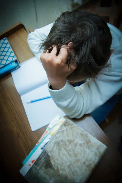 Jovem Estudante Deprimido Cansado Antes Exame Duro — Fotografia de Stock