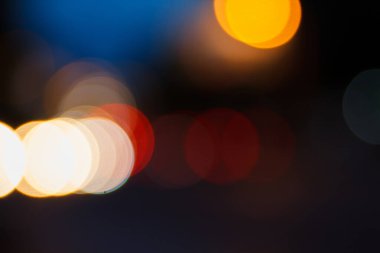 Akşam şehrinin odaksız ışıkları (şehir))