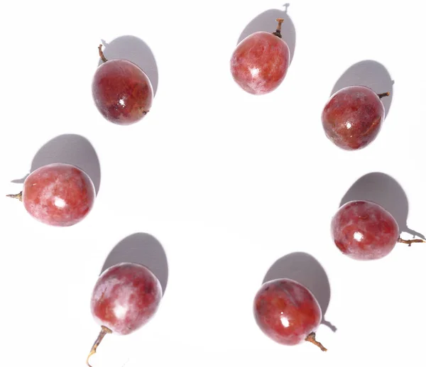 Świeże Dojrzałe Czerwone Winogrona Białym Tle Widok Bliska Koncepcja Zdrowej — Zdjęcie stockowe