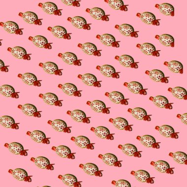 Dekoratif boyanmış Paskalya yumurtaları, yakın görüş, mutlu paskalya konsepti 