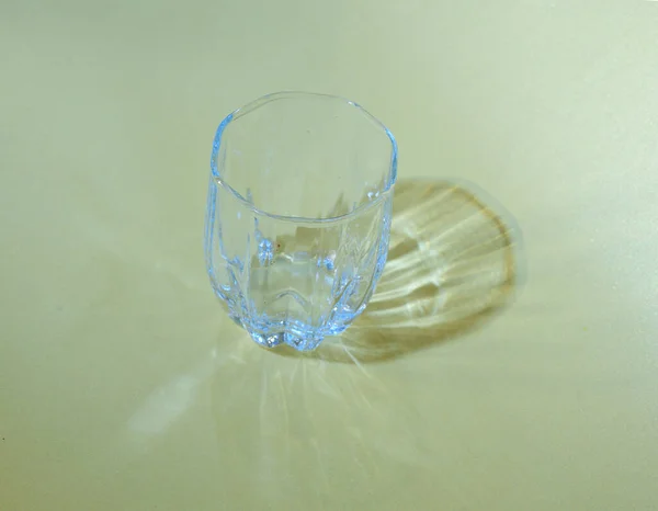 Tomt Rent Glas Färgglad Bakgrund Nära — Stockfoto