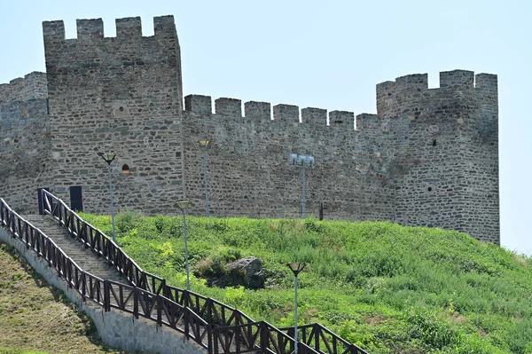 Vista Antigua Fortaleza Colina Día Soleado — Foto de Stock