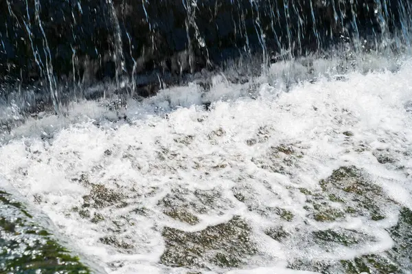 Snelle Stroming Van Rivier Dichtbij Uitzicht — Stockfoto