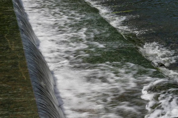 Stap Waterval Met Snelle Stroming Van Rivier — Stockfoto