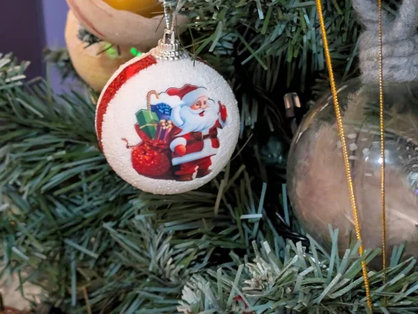 Yakın çekim görünümü güzel Noel süslemeleri