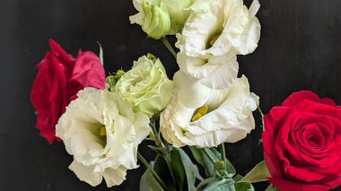 Kapalı - buket için güzel renkli çiçekler