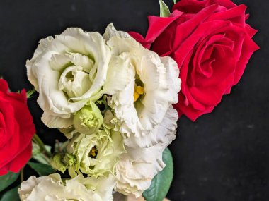 Buket için güzel parlak çiçekler, yakın çekim.