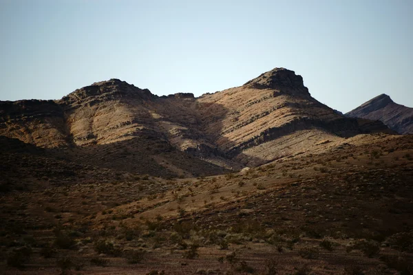 A sziklaalakzatok a mojave-sivatagban — Stock Fotó