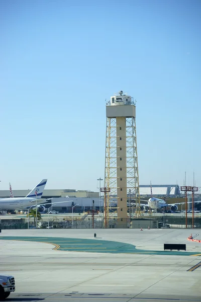 Tower des internationalen Flughafens Los Angeles — Stockfoto