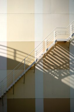 Merdiven gölge su haznesi