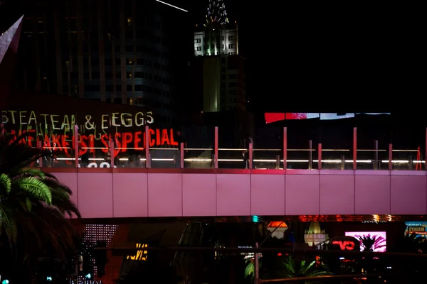 Yansıtılmış Las Vegas Boulevard — Stok fotoğraf