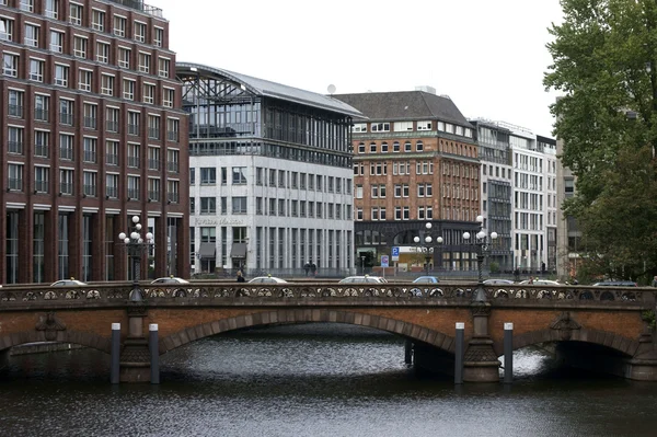 Město Most domě Hamburg — Stock fotografie