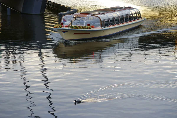 Båt turer Amsterdam — Stockfoto