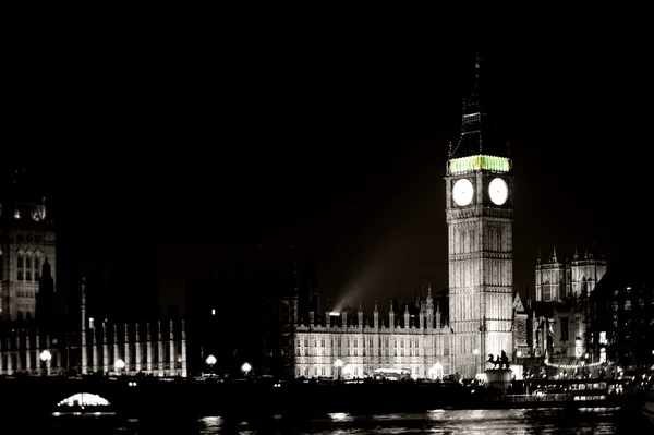 Big Ben τη νύχτα — Φωτογραφία Αρχείου