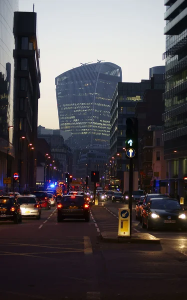 Whitechapel Road på kvällen — Stockfoto