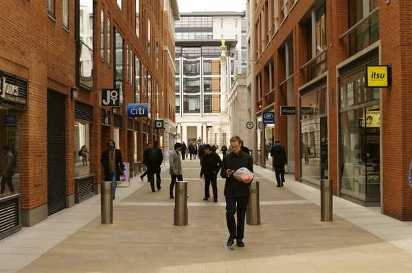 Geschäfts- und Geschäftsstraße in London — Stockfoto