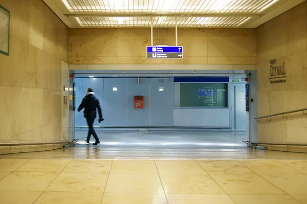 Przejście podziemne lotnisko we Frankfurcie — Zdjęcie stockowe