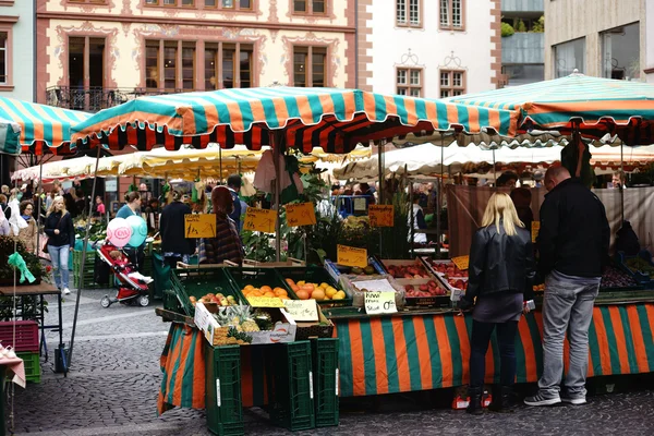 Weeklyen marknadsför Mainz — Stockfoto