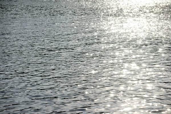 Reflejos solares en el agua — Foto de Stock