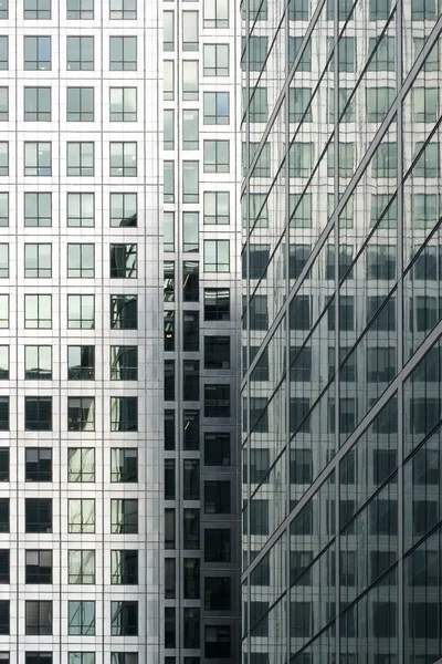 Wolkenkratzer geometrische Ecke — Stockfoto
