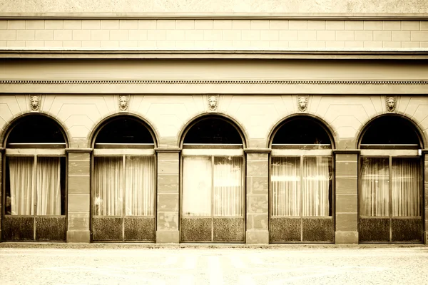 Arched round windows — Stock Photo, Image