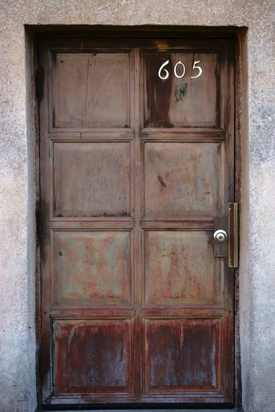 Porte en bois rouillé — Photo