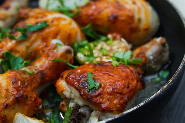 Ayam goreng paha ayam dalam wajan — Stok Foto