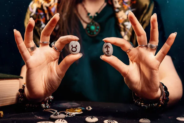 占い写真素材 ロイヤリティフリー占い画像 Depositphotos