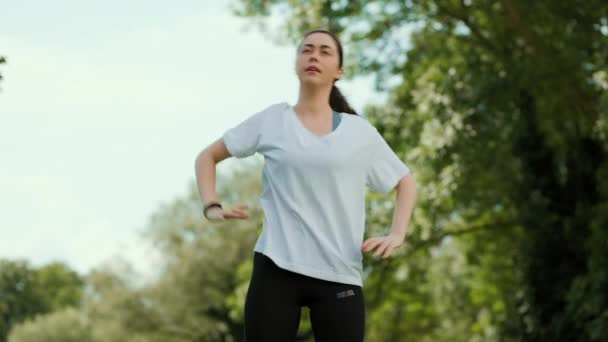 Tânără Haine Sport Care Îndoaie Corp Timp Real Conceptul Wellness — Videoclip de stoc