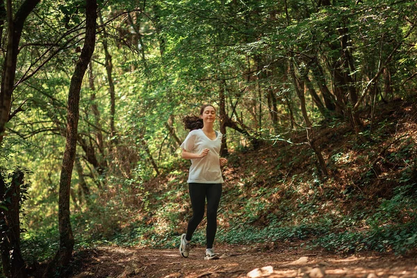 Jeune Femme Sportive Vêtements Sport Fait Jogging Forêt Concept Cardio — Photo