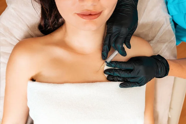 Professional Beautician Makes Injection Hialuronic Acid Breast Client Close Top — Stock Photo, Image