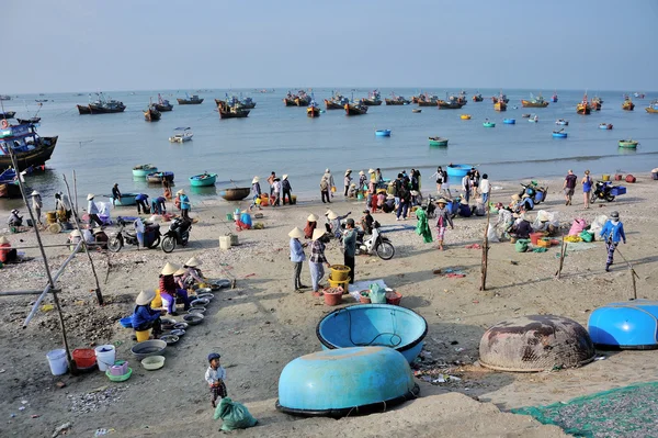 Fish market in Mui Ne — Stock Photo, Image