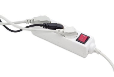 Beyaz güç bar ve üç güç bujiler elektrik kabloları ile