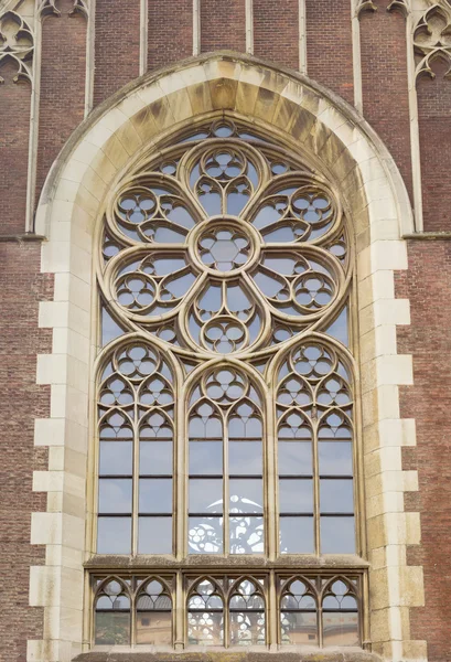 Igreja gótica janela closeup — Fotografia de Stock