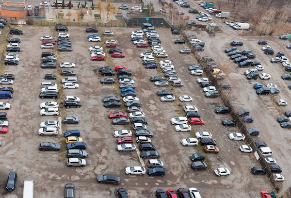 Parque Estacionamento Exterior Cidade Com Superfície Semi Durável Tempo Nublado — Fotografia de Stock