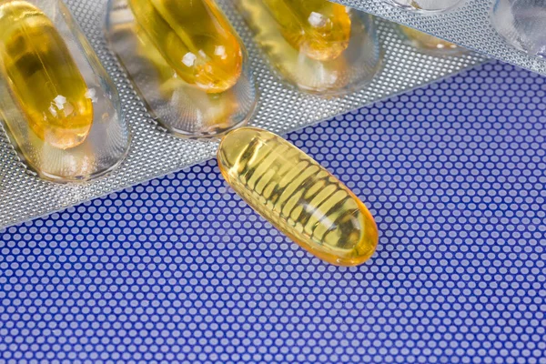 Yellow Capsule Blister Packing Close Selective Focus — Stockfoto