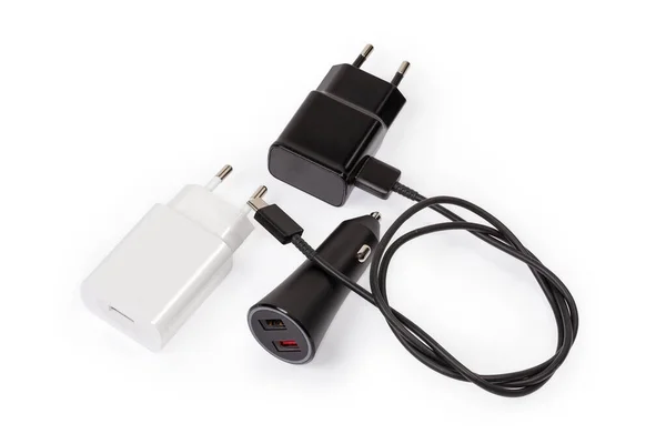 Carregadores Usb Dispositivos Portáteis Eletrônicos Com Europlugs Cabo Apropriado Conectado — Fotografia de Stock