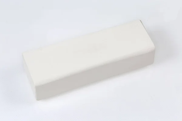 Modern Gesloten Witte Rechthoekige Harde Brillenkoker Met Magneetsluiting Een Wit — Stockfoto