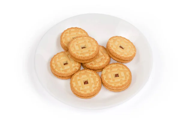 Biscoitos Sanduíche Redondos Planos Com Recheio Geléia Cereja Prato Branco — Fotografia de Stock