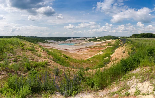 Abandoned China Clay Pit Small Turquoise Quarry Lake Center Sky — Stock Photo, Image