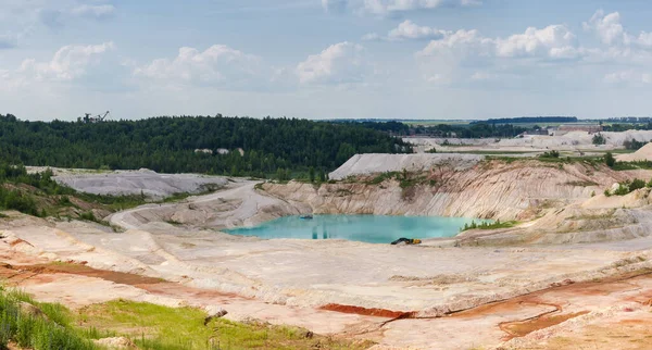 Small Lake Turquoise Water Abandoned China Clay Quarry Summer Day — Stock Photo, Image