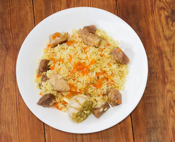 Pilaf Cocido Con Cabeza Ajo Entero Que Fue Sumergido Plato —  Fotos de Stock