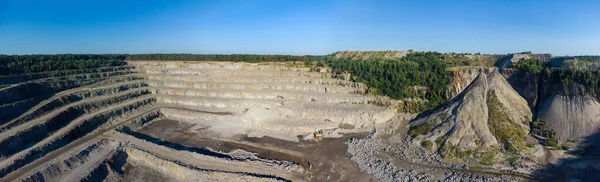 Slopes Operating Granite Quarry Mining Equipment Ledges Waste Rock Dumps — Stock Photo, Image