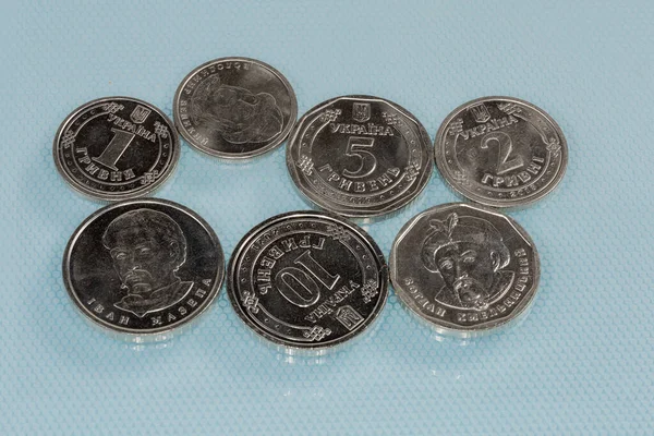 Monedas Contemporáneas Grivna Ucraniana Denominación Diferente Dispersan Con Diferentes Lados — Foto de Stock