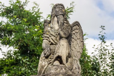 Bir melek heykeli. Katedral, Aziz Peter ve Paul, Kamenetz