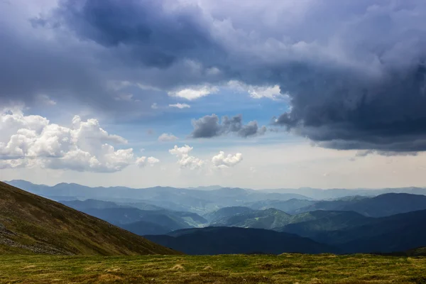 Karpatische landschap — Stockfoto