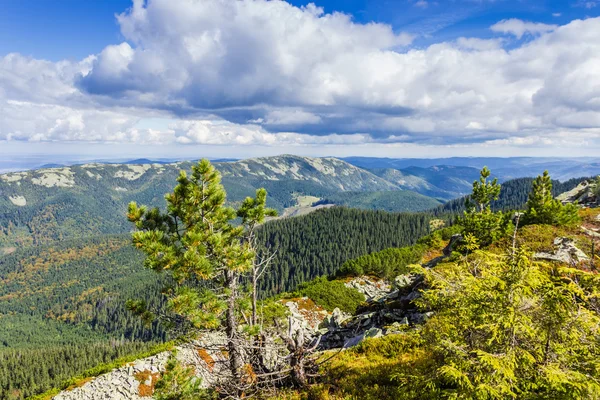 Paysage d'automne montagne — Photo