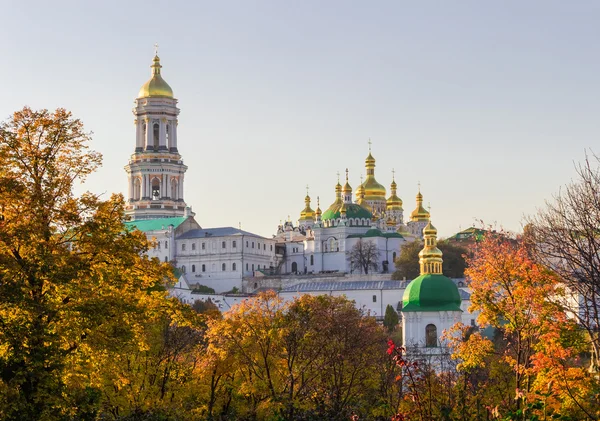 Kiev-Pechersk Lavra Panoraması sonbahar akşam