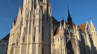 Macaristan, Budapeşte 'deki Matthias Kilisesi' nin batı ve güney cepheleri