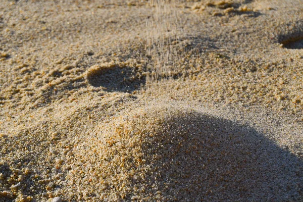 Песок Теплыми Красками Постепенно Опустился Небольшую Свежую Гору — стоковое фото